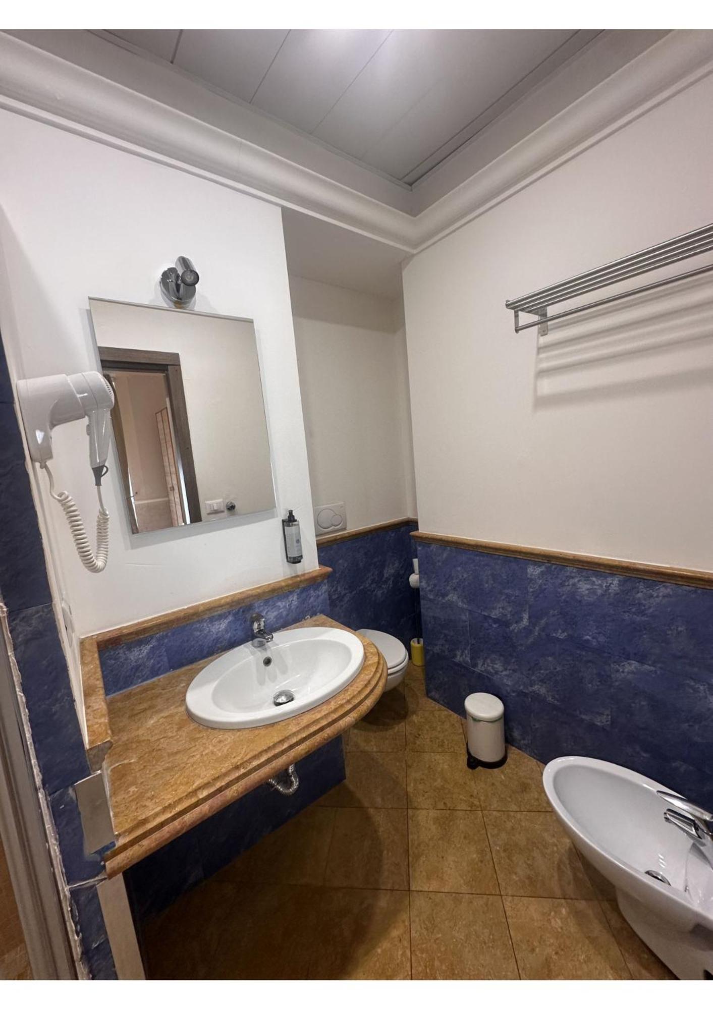 Spqr Suite Guest House Rome Bagian luar foto
